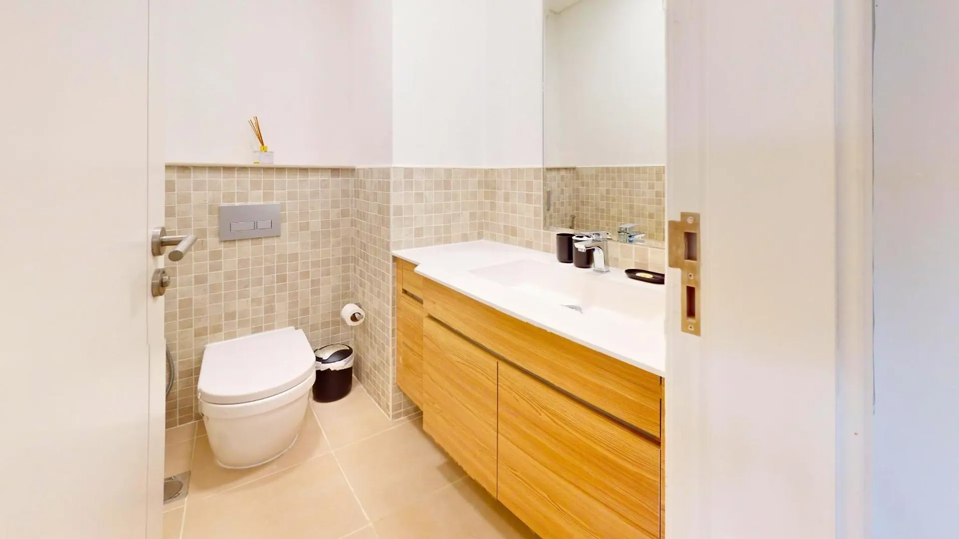 Apartment Classy 1Br Fully Furnished With Scenic Surroundings In Jge Dubai United Arab Emirates