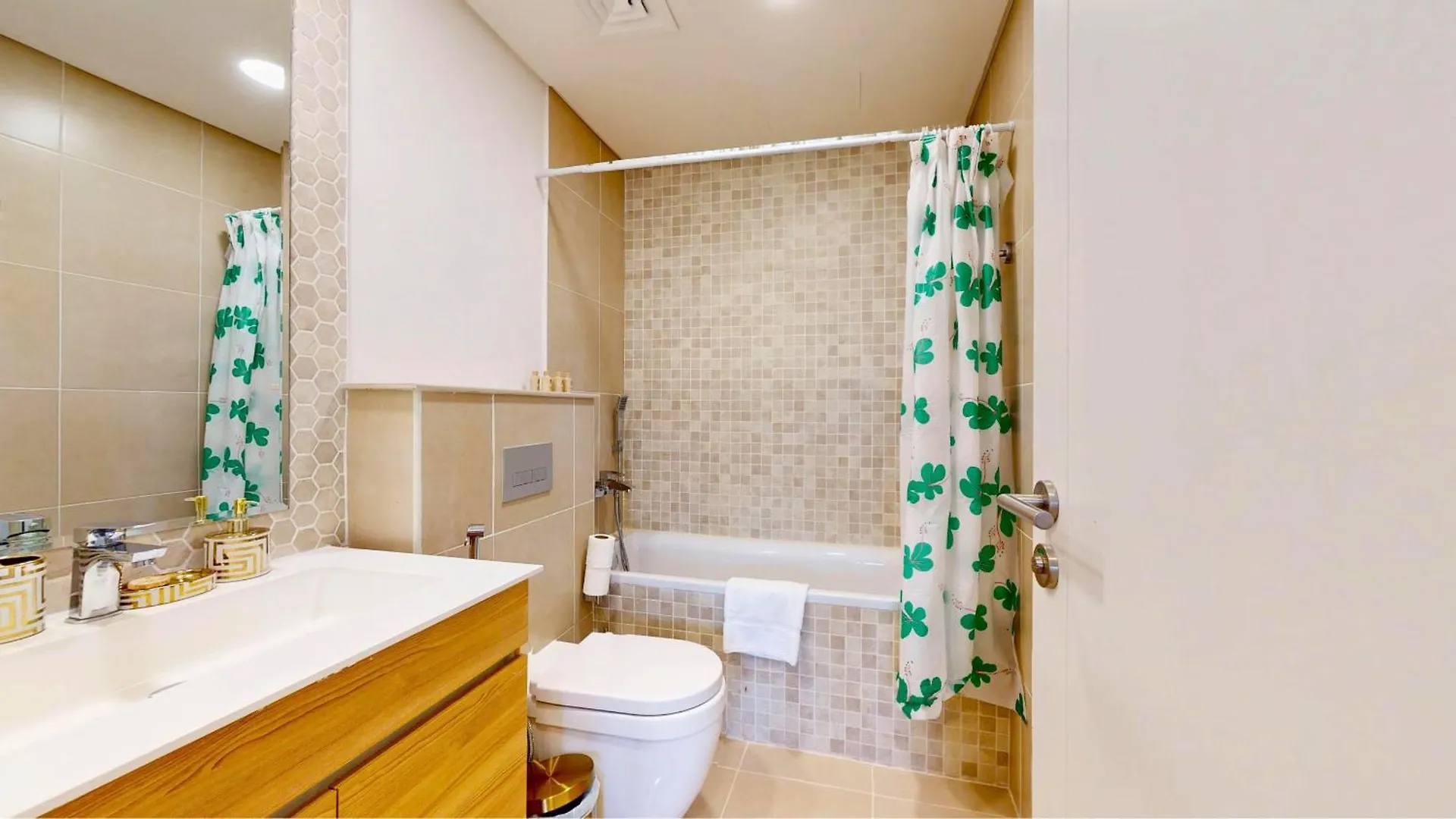 Classy 1Br Fully Furnished With Scenic Surroundings In Jge Dubai